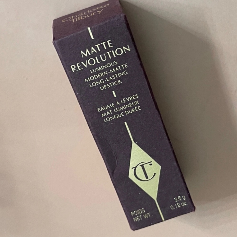 Charlotte Tilbury Matte Revolution Lipstick - Deep Burgundy - Picture 2 of 4